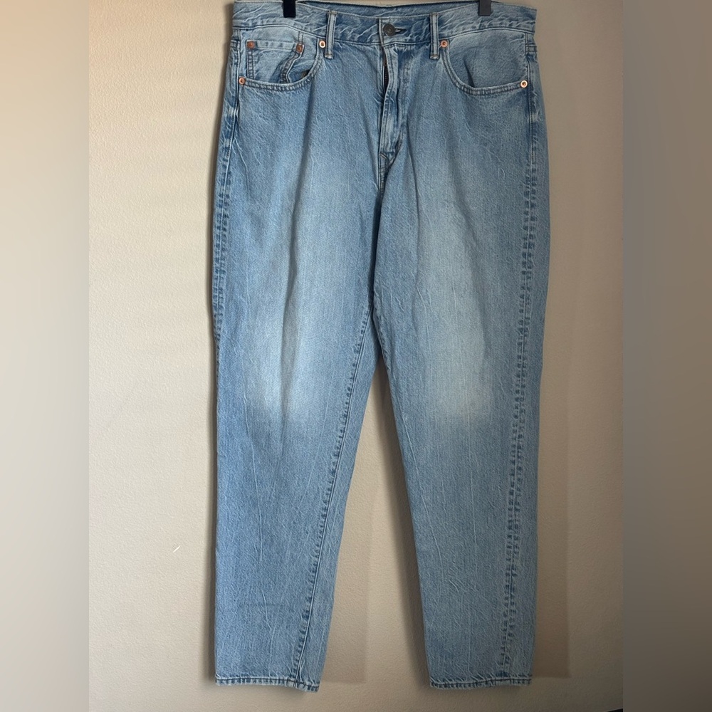 American Eagle Classic Men’s Light Wash Jeans Size 34x34 (Waist 32”/ Inseam 29”)